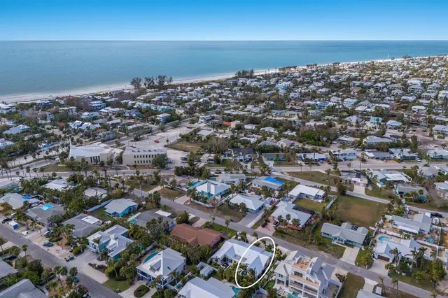 $1,275,000 | 213 83rd Street, Unit EAST VILLA/ A, Holmes Beach, FL 34217