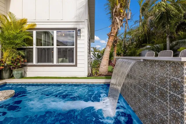 $1,275,000 | 213 83rd Street, Unit EAST VILLA/ A, Holmes Beach, FL 34217