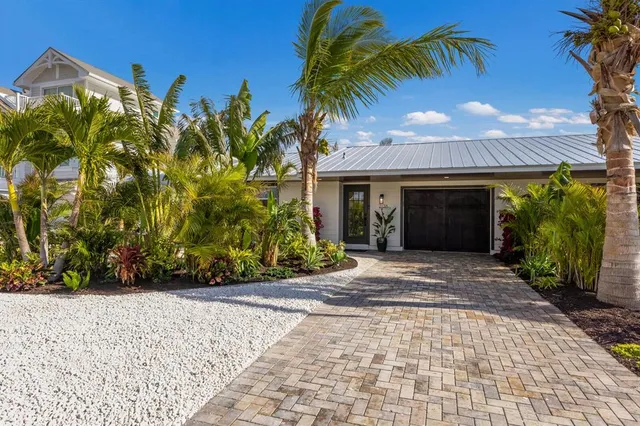 $1,275,000 | 213 83rd Street, Unit EAST VILLA/ A, Holmes Beach, FL 34217