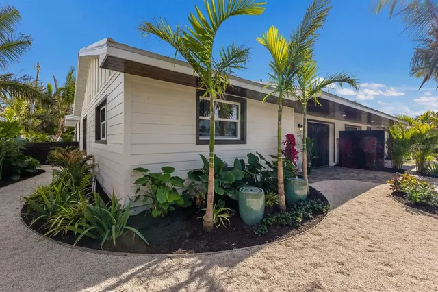 $1,275,000 | 213 83rd Street, Unit EAST VILLA/ A, Holmes Beach, FL 34217