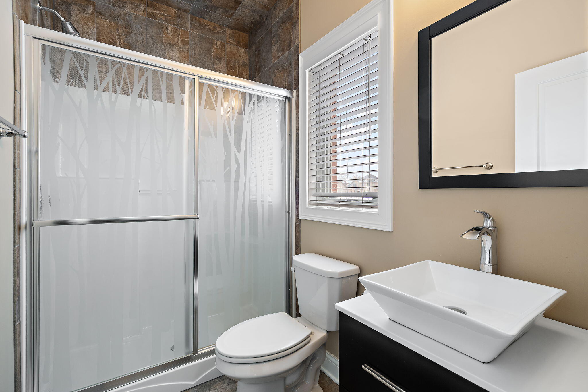 10057 New Devon Street Munster, IN 46321 - Photo 16 of 39 2048x1365