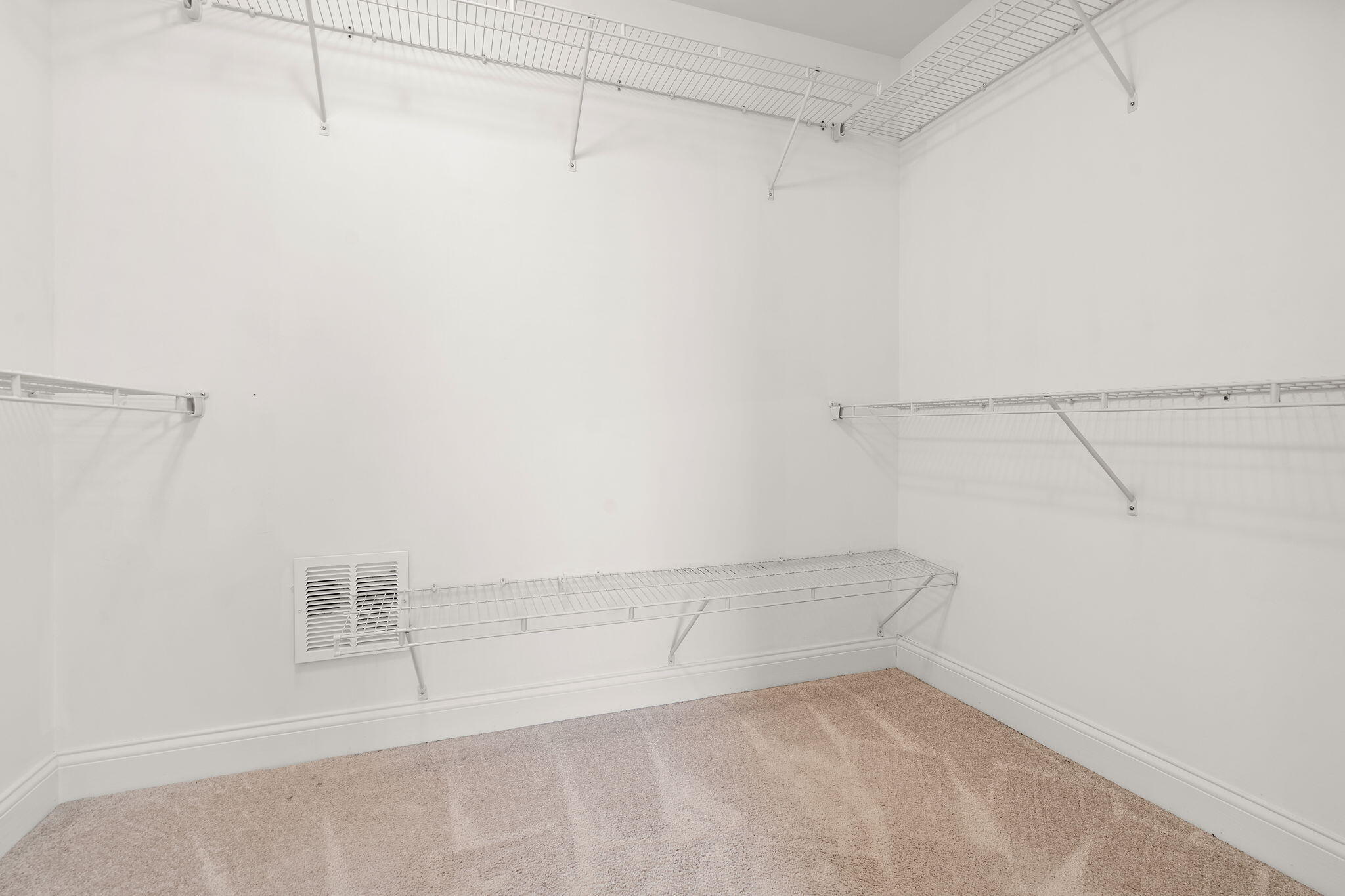 10057 New Devon Street Munster, IN 46321 - Photo 27 of 39 2048x1365