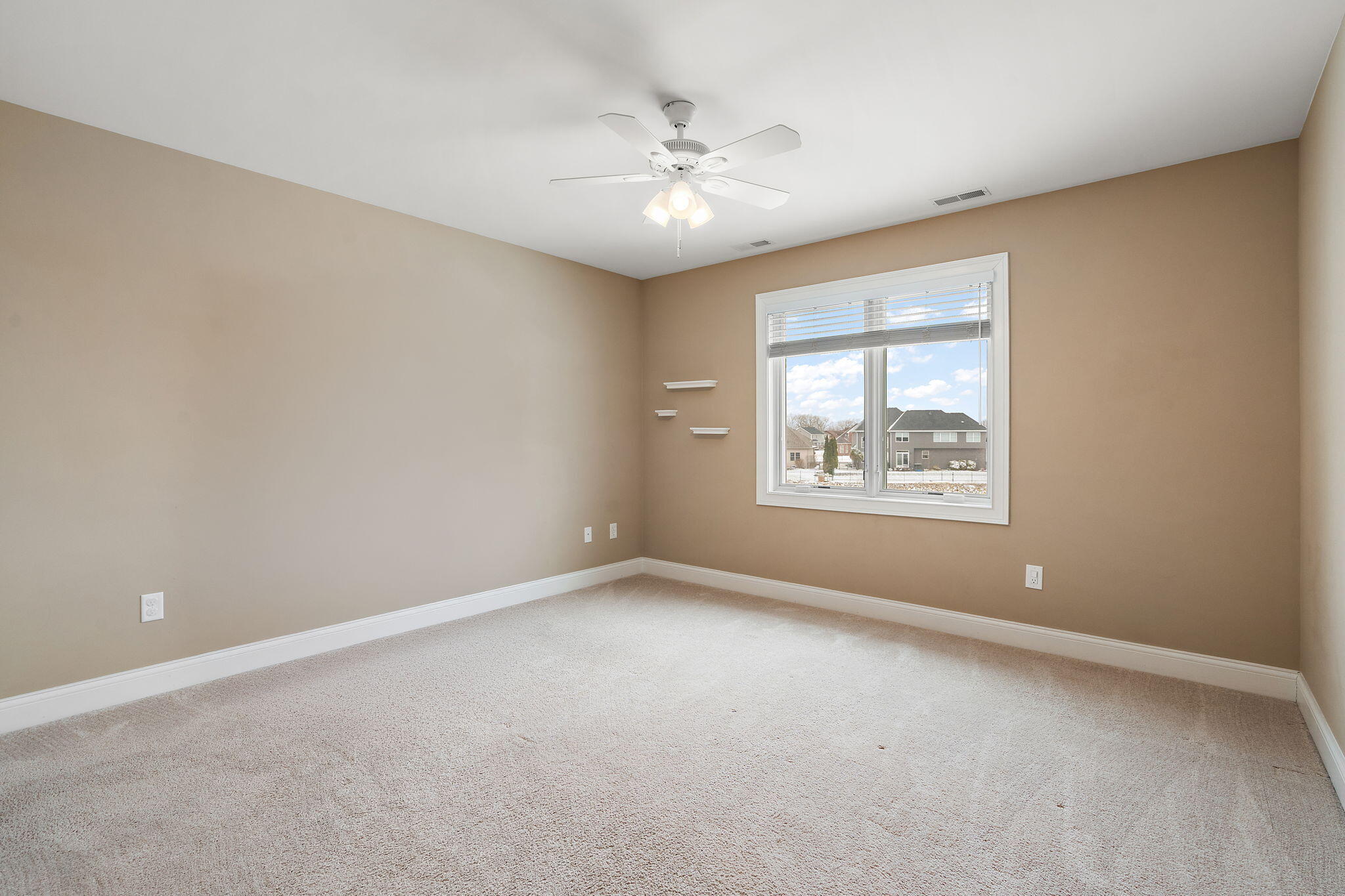 10057 New Devon Street Munster, IN 46321 - Photo 28 of 39 2048x1365