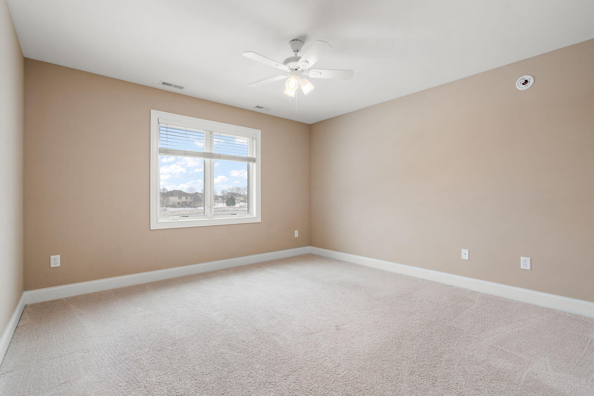 10057 New Devon Street Munster, IN 46321 - Photo 30 of 39 2048x1365