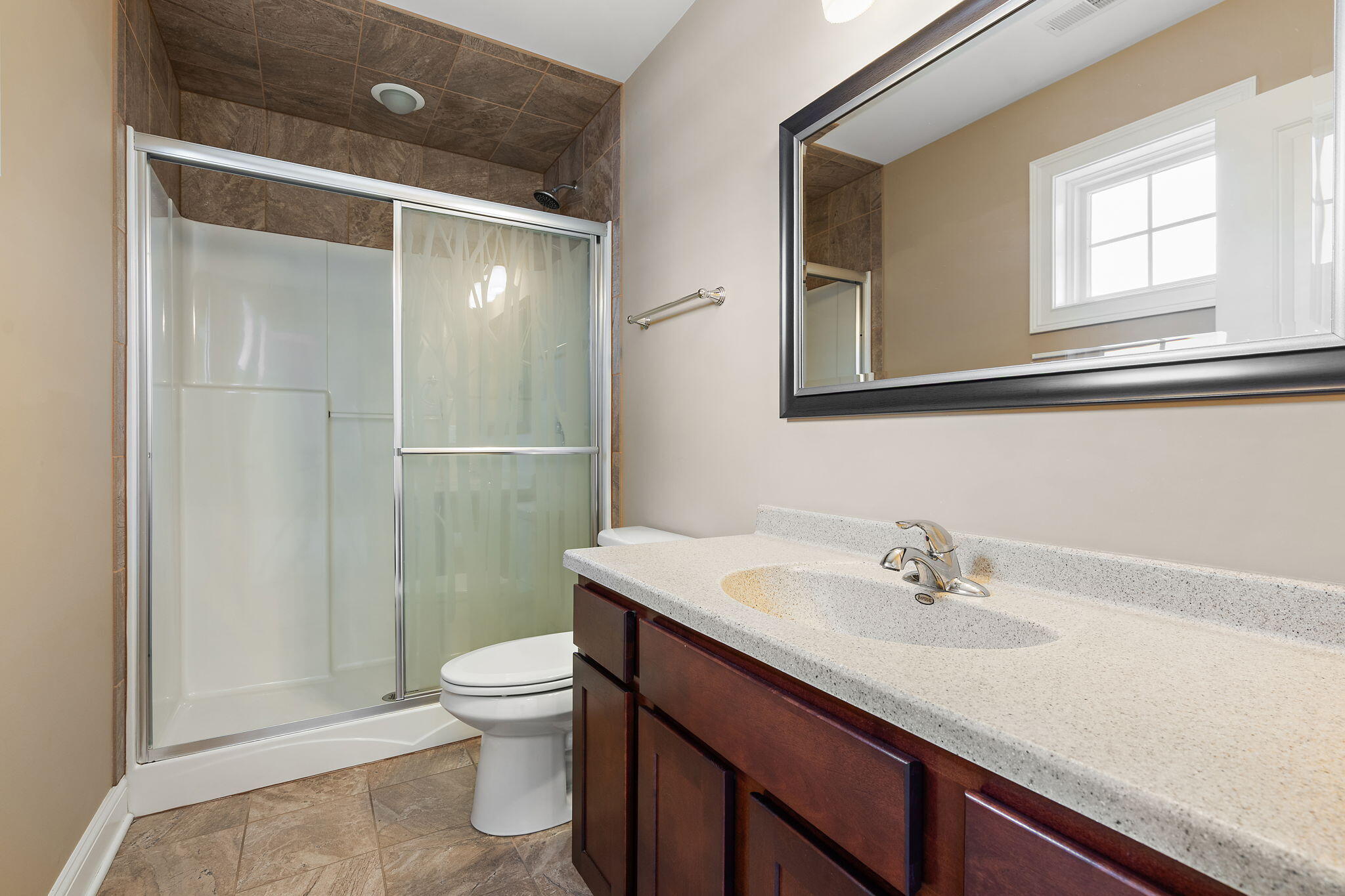 10057 New Devon Street Munster, IN 46321 - Photo 33 of 39 2048x1365