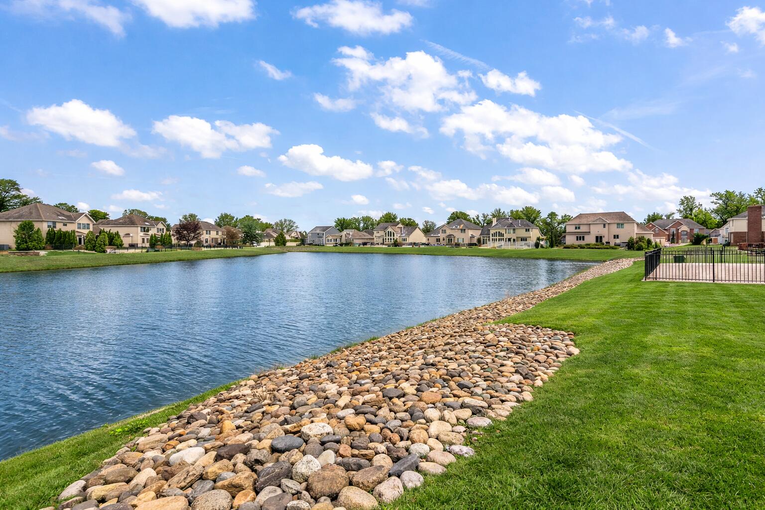 10057 New Devon Street Munster, IN 46321 - Photo 38 of 39 1536x1024