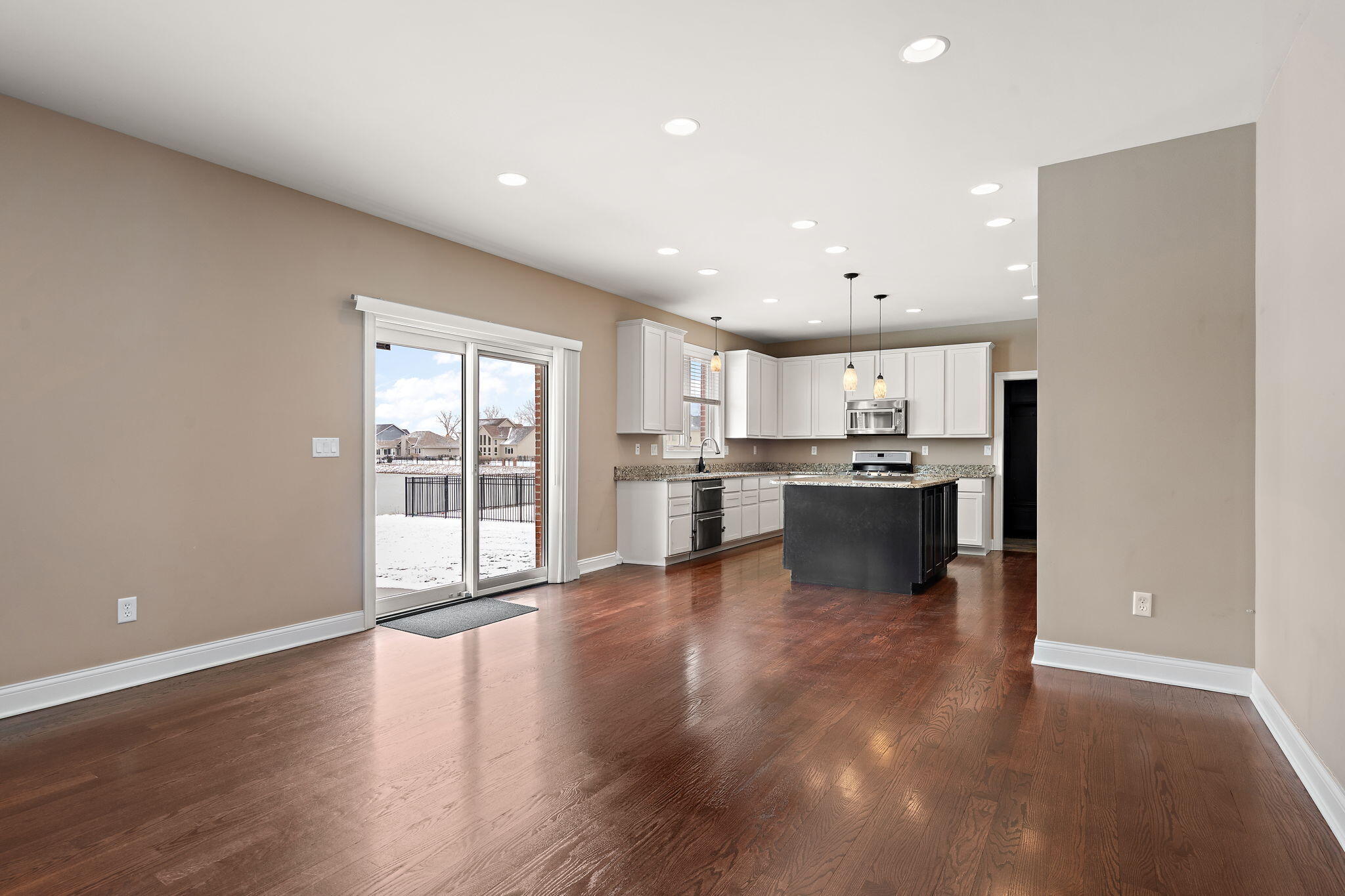 10057 New Devon Street Munster, IN 46321 - Photo 8 of 39 2048x1365