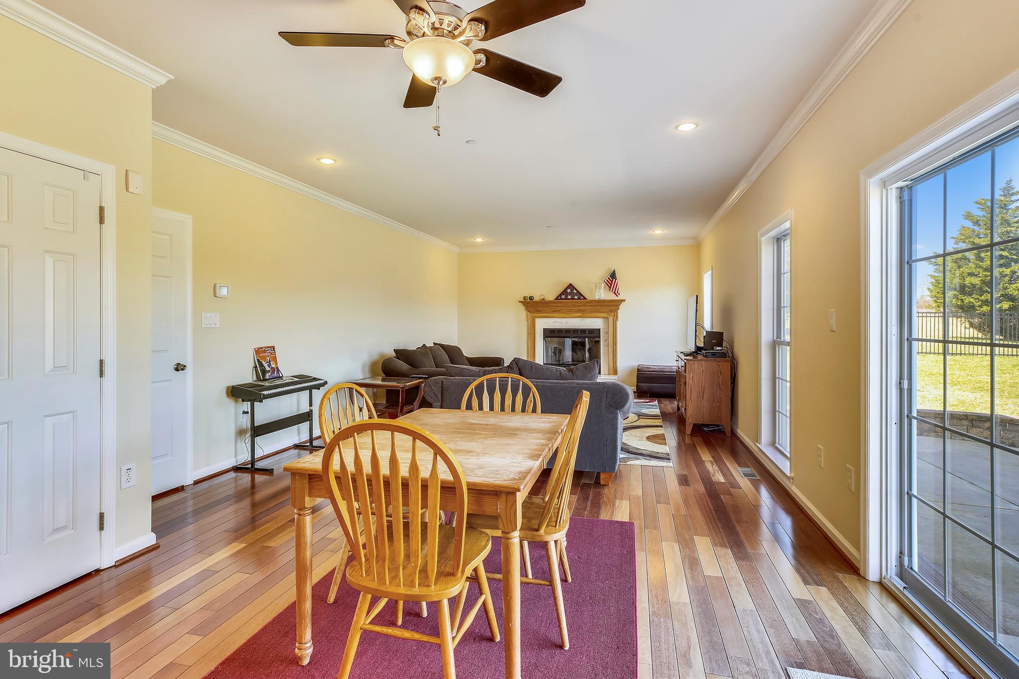 9107 Holsey Road Damascus, MD 20872 - Photo 8 of 35 Breakfast Area off the Kitchen