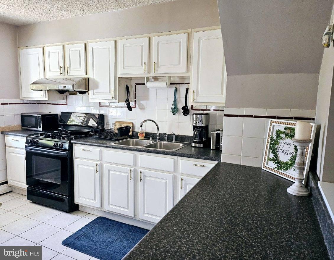 2819 Comly Road Philadelphia, PA 19154 - Photo 3 of 18 Gallery Image 3