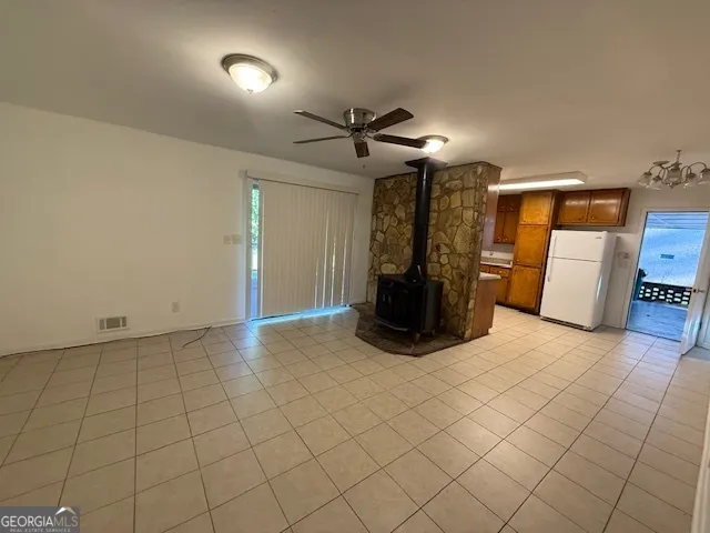 a view of a storage & utility room