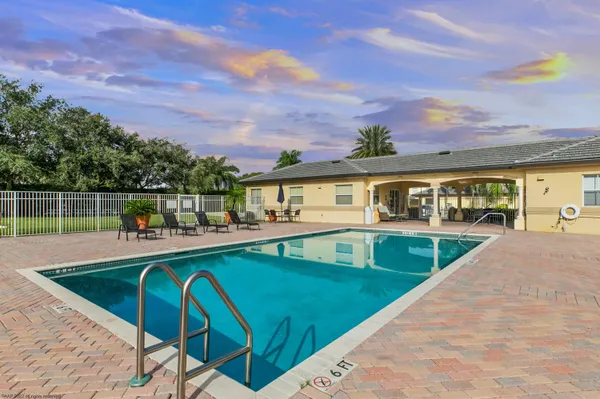 $4,000 | 2040 Greenview Shores Boulevard, Unit 203, Wellington, FL 33414