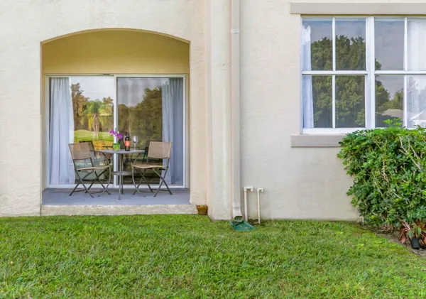 $4,000 | 2040 Greenview Shores Boulevard, Unit 203, Wellington, FL 33414