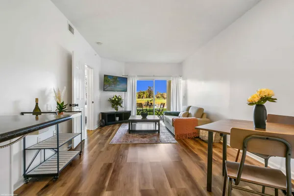 $4,000 | 2040 Greenview Shores Boulevard, Unit 203, Wellington, FL 33414