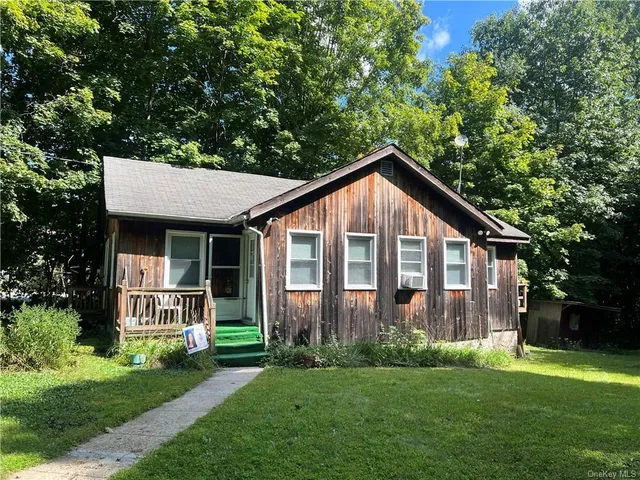 $2,200,000 | 177 East Lake Boulevard, Mahopac, NY 10541