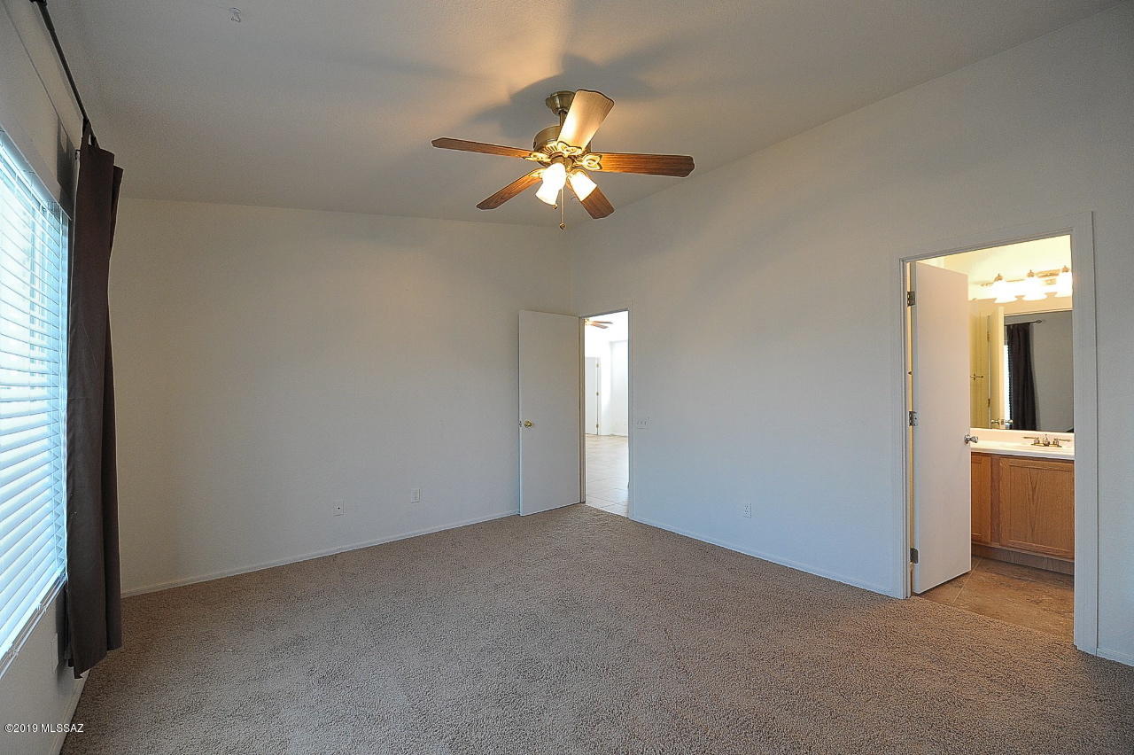 8757 North Golden Moon Way Tucson, AZ 85743 - Photo 9 of 15