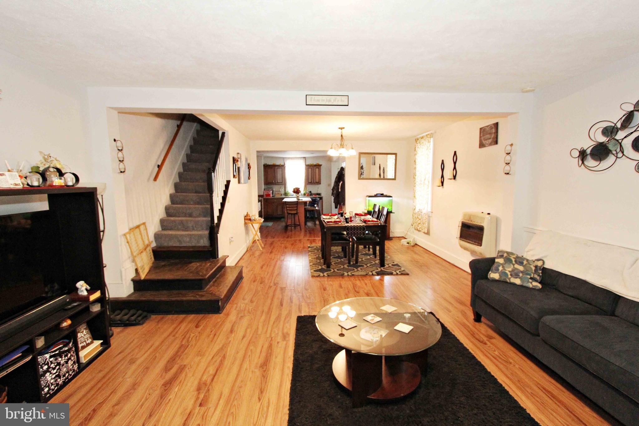 924 Stoverstown Road York, PA 17408 - Photo 5 of 32