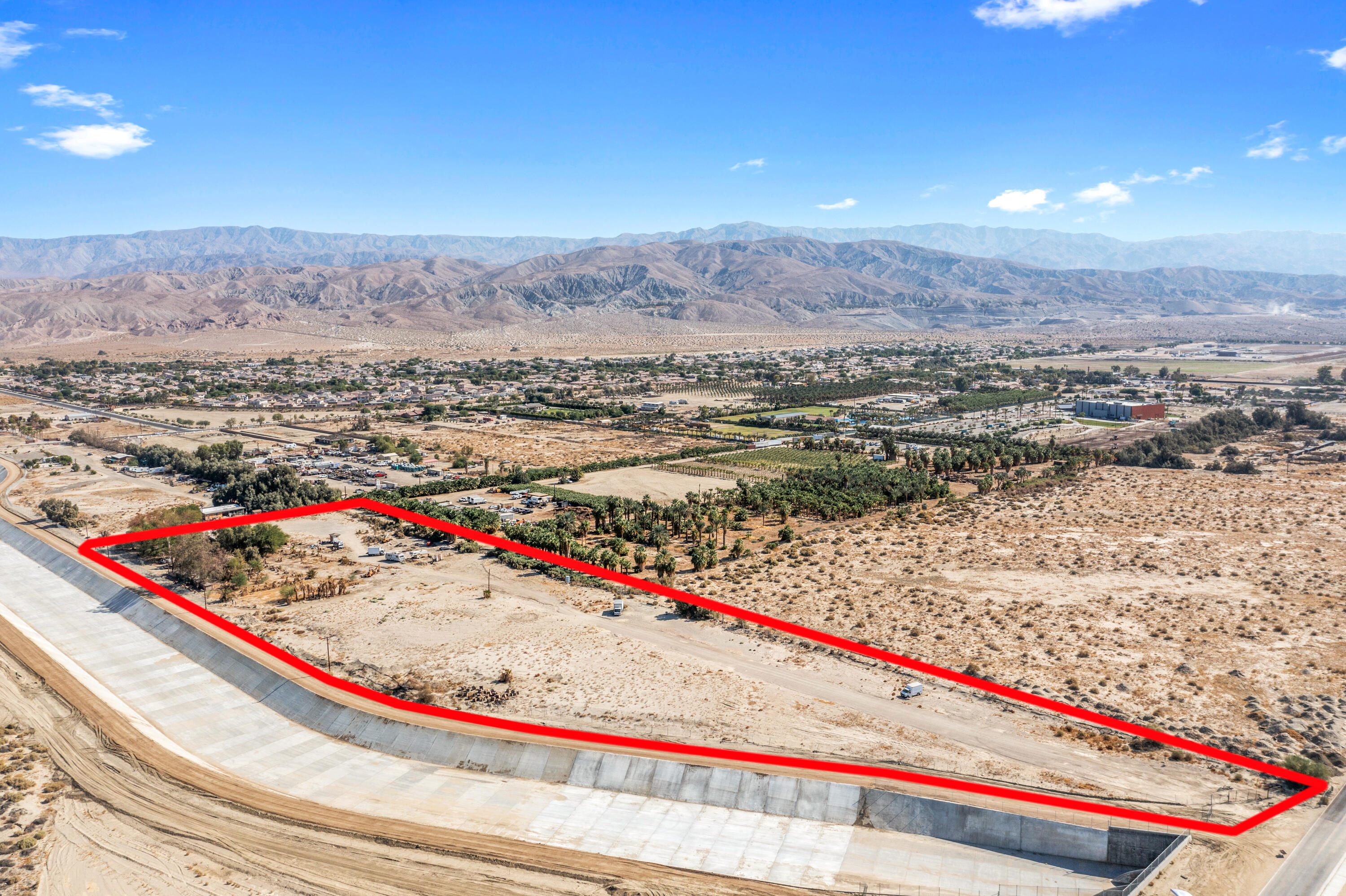 79465 Avenue 38 Indio, CA 92203 - Photo 5 of 12 a view of a terrace with a mountain