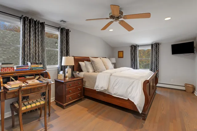 $829,000 | 30 Lindsey Avenue, Stamford, CT 06905