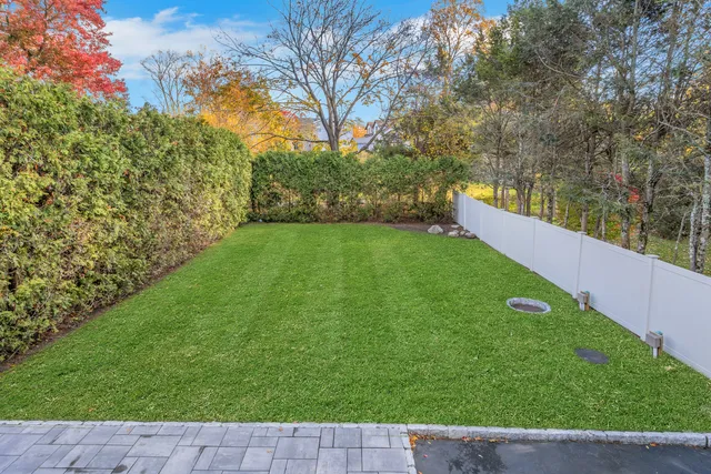 $829,000 | 30 Lindsey Avenue, Stamford, CT 06905