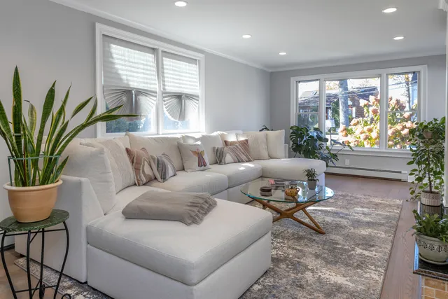 $829,000 | 30 Lindsey Avenue, Stamford, CT 06905