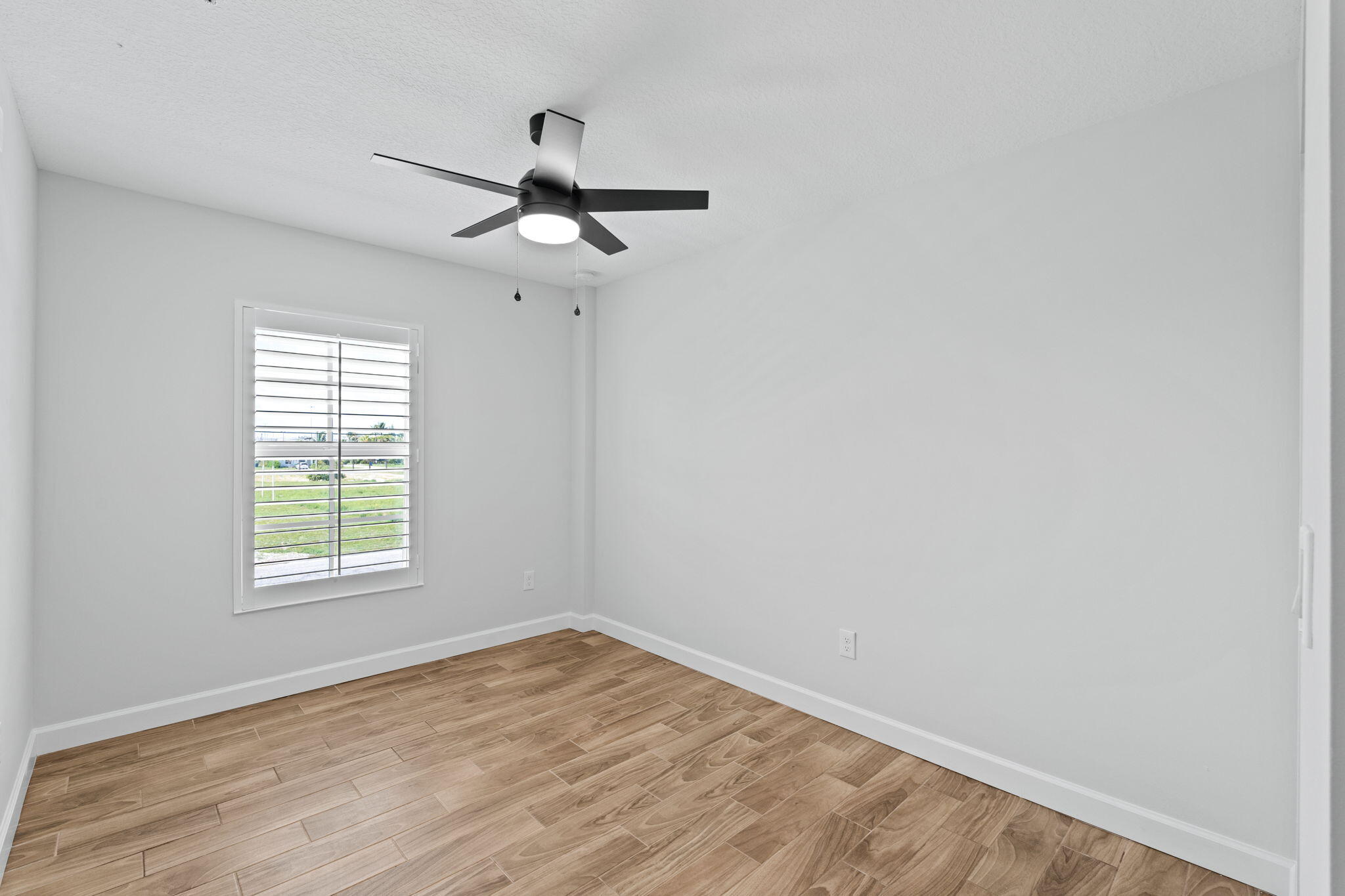 56 West 12th Street, Unit D Riviera Beach, FL 33404 - Photo 12 of 30 18-web-or-mls-A7406895