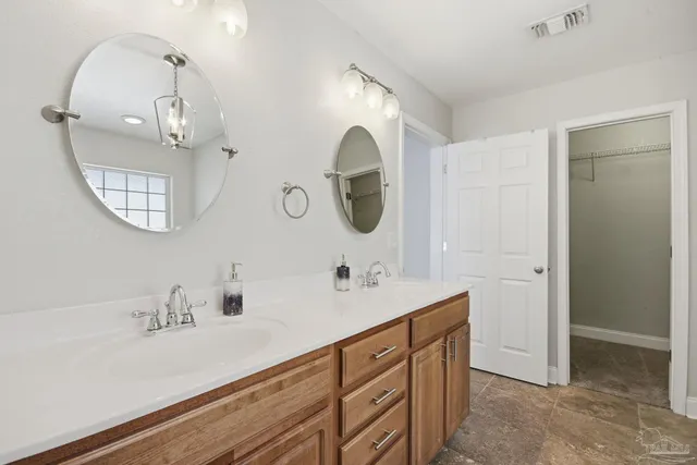 a view of walk in closet