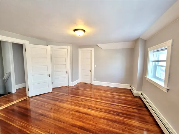 $2,200 | 141 Bourne Avenue, Unit 3, East Providence, RI 02916