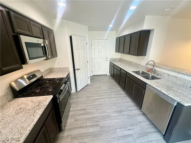 $299,999 | 2851 China Cove Street, Laughlin, NV 89029