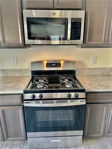 $299,999 | 2851 China Cove Street, Laughlin, NV 89029