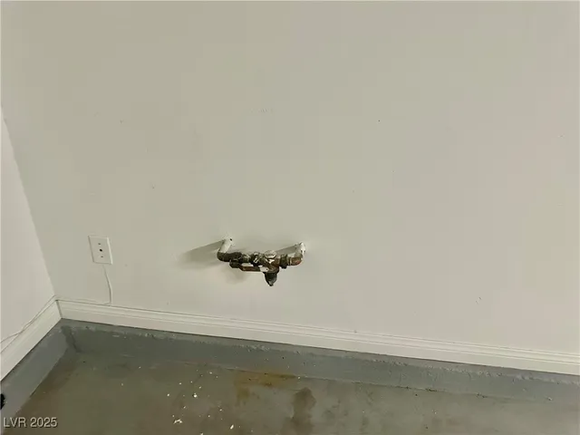 $299,999 | 2851 China Cove Street, Laughlin, NV 89029