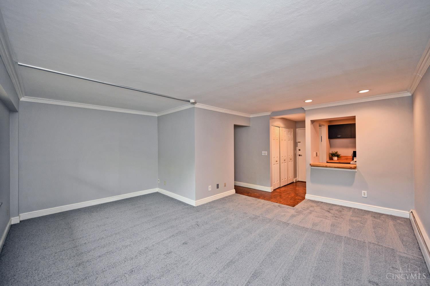 1815 William Howard Taft Road, Unit 202 Cincinnati, OH 45206 - Photo 6 of 18