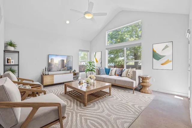 $2,600 | 301 West Stassney Lane, Unit 7, Austin, TX 78745