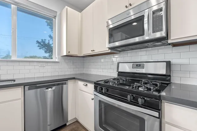 $2,600 | 301 West Stassney Lane, Unit 7, Austin, TX 78745