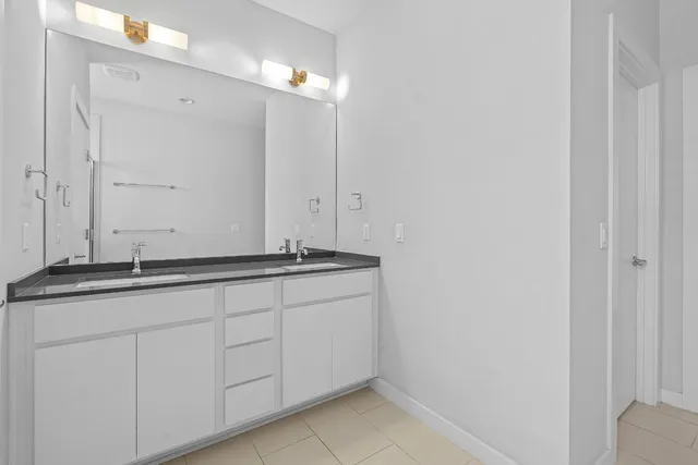 $2,600 | 301 West Stassney Lane, Unit 7, Austin, TX 78745