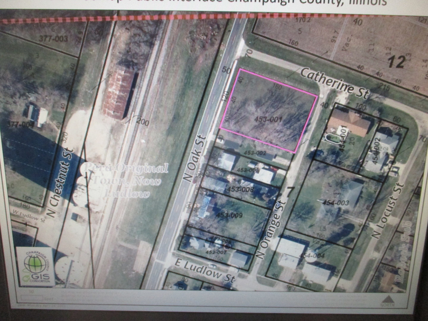 226 North Oak Street Ludlow, IL 60949 - Photo 2 of 3 a view of entryway with a front door