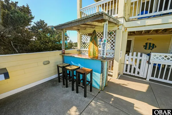 $769,000 | 41183 Lakeside Drive, Avon, NC 27915