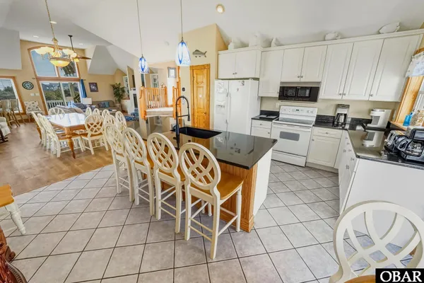 $769,000 | 41183 Lakeside Drive, Avon, NC 27915