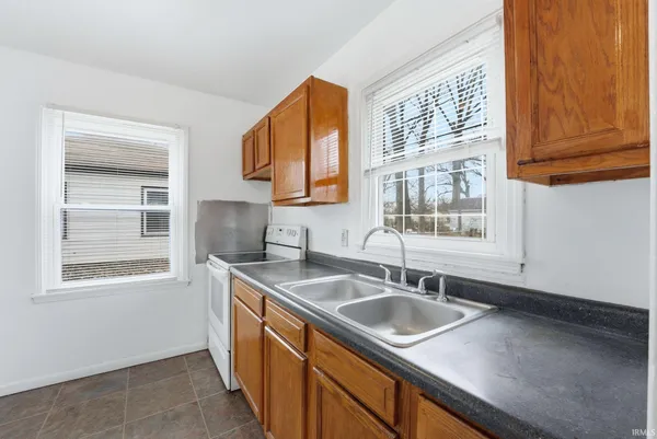 $104,900 | 4508 Southwest Anthony Wayne Drive, Fort Wayne, IN 46806