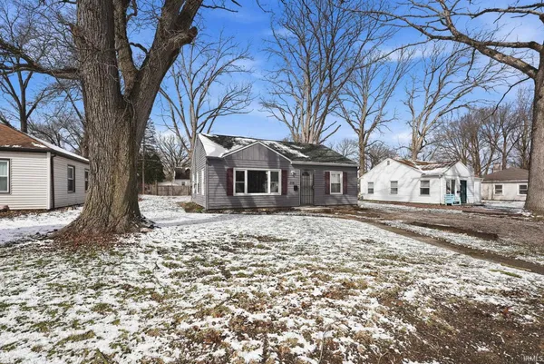 $104,900 | 4508 Southwest Anthony Wayne Drive, Fort Wayne, IN 46806