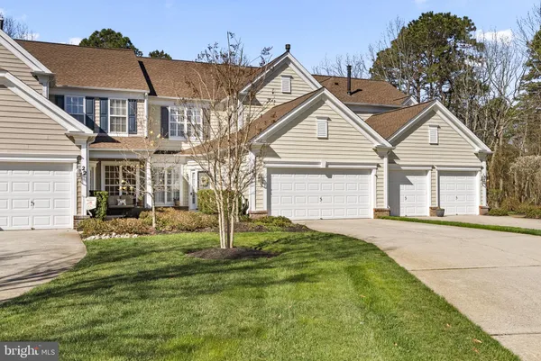 $535,000 | 20 Brattleboro Court, Medford, NJ 08055