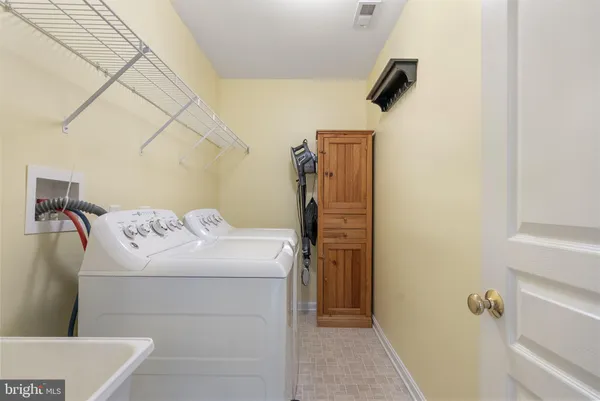 $535,000 | 20 Brattleboro Court, Medford, NJ 08055