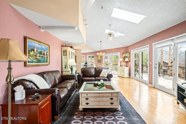 $1,490,000 | 639 Deerwood Lane, La Follette, TN 37766