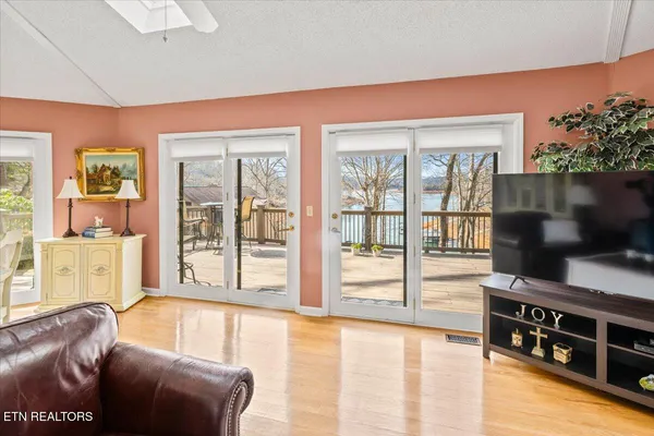 $1,490,000 | 639 Deerwood Lane, La Follette, TN 37766