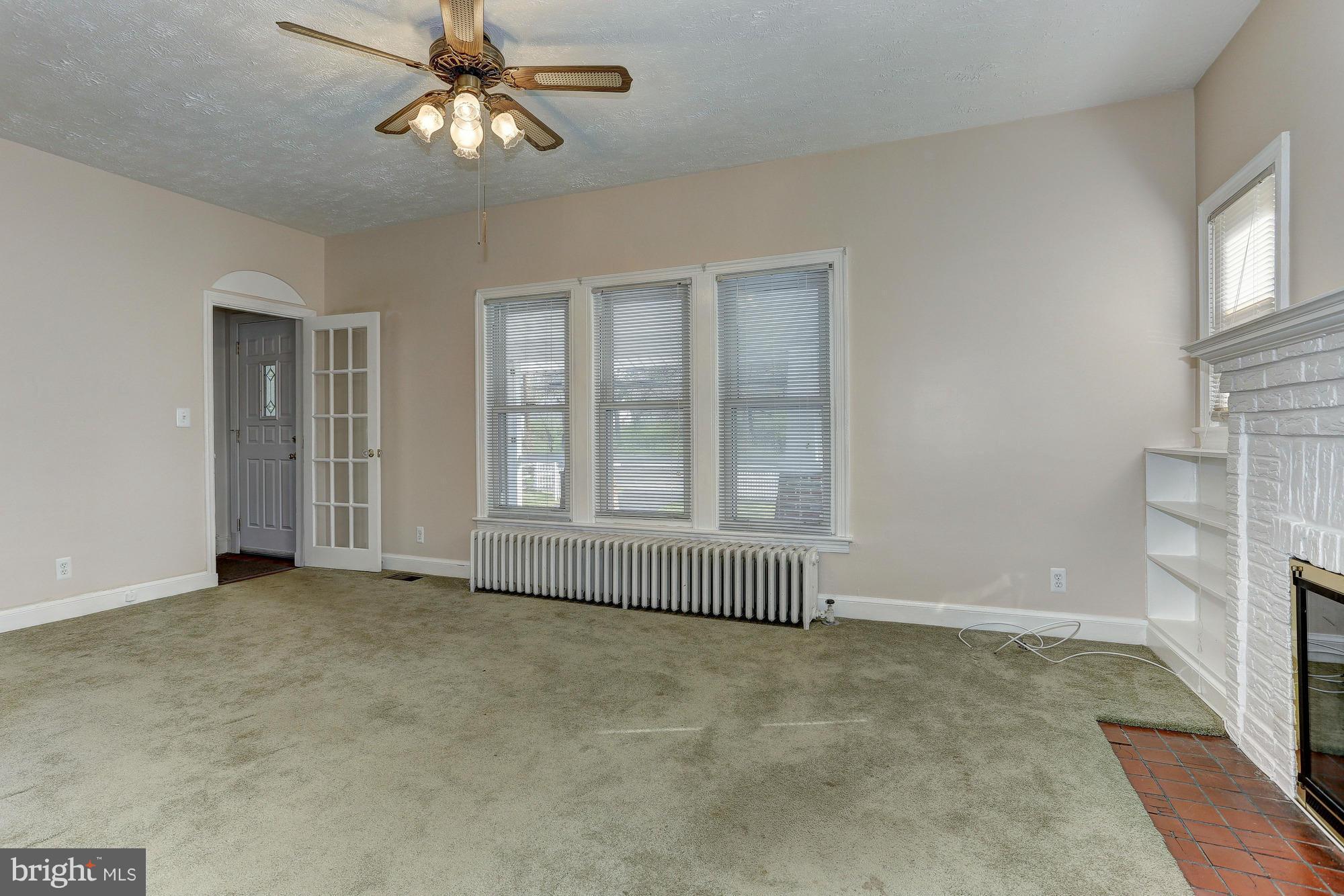 4613 Powder Mill Road Beltsville, MD 20705 - Photo 4 of 27 Living Room
