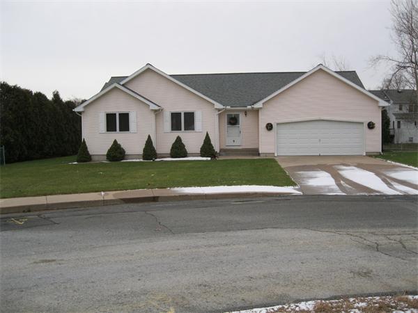 9 Trinity Drive West Springfield, MA 01089 - Photo 1 of 12 Gallery Image 1