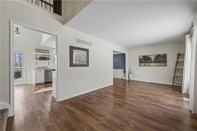 $375,000 | 6215 Northwest Pineridge Road, Parkville, MO 64152