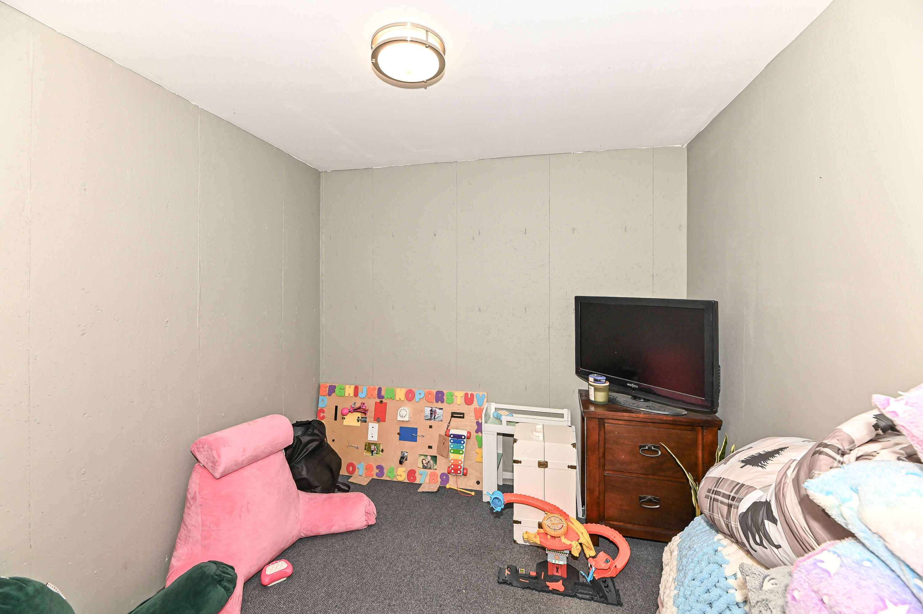 322 Woodlawn Avenue Rochester, WI 53105 - Photo 14 of 20 LL Finished Area