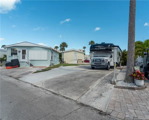 $169,900 | 10725 South Ocean Drive, Unit 285, Jensen Beach, FL 34957