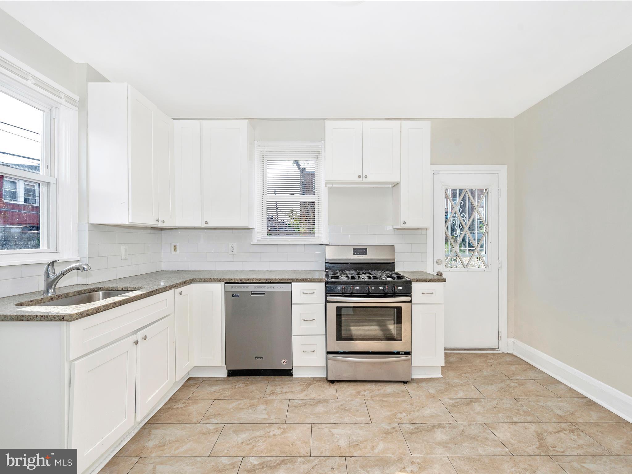 3701 Colborne Road Baltimore, MD 21229 - Photo 23 of 56 Kitchen