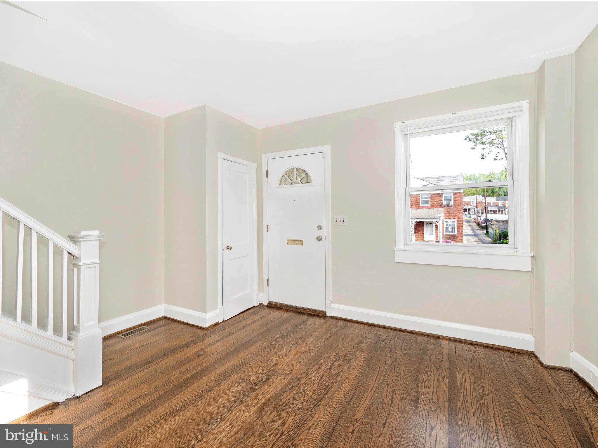 3701 Colborne Road Baltimore, MD 21229 - Photo 3 of 56 Entry